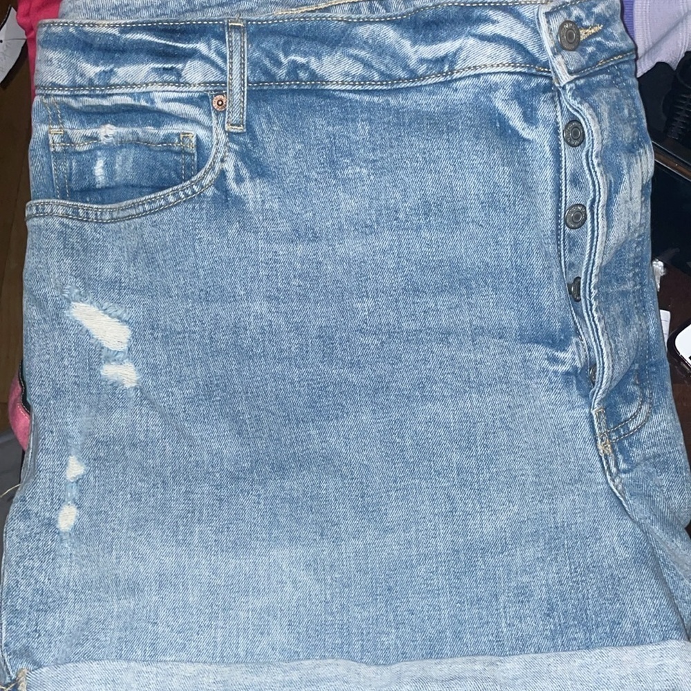 💕Old Navy Plus Distressed Button Fly Shorts - Picture 4 of 5